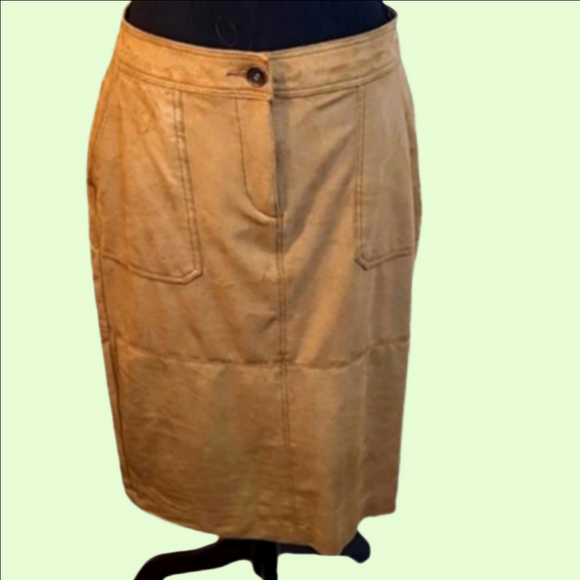 Liz Claiborne Dresses & Skirts - Liz Claiborne faux suede skirt. Sz. 10. Side and back pockets. Lined.